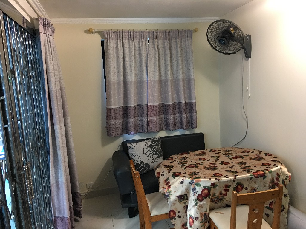 Rooms for Rent in a Spacious Village House - Tai Po/Tai Wo - Bedroom - Homates Hong Kong