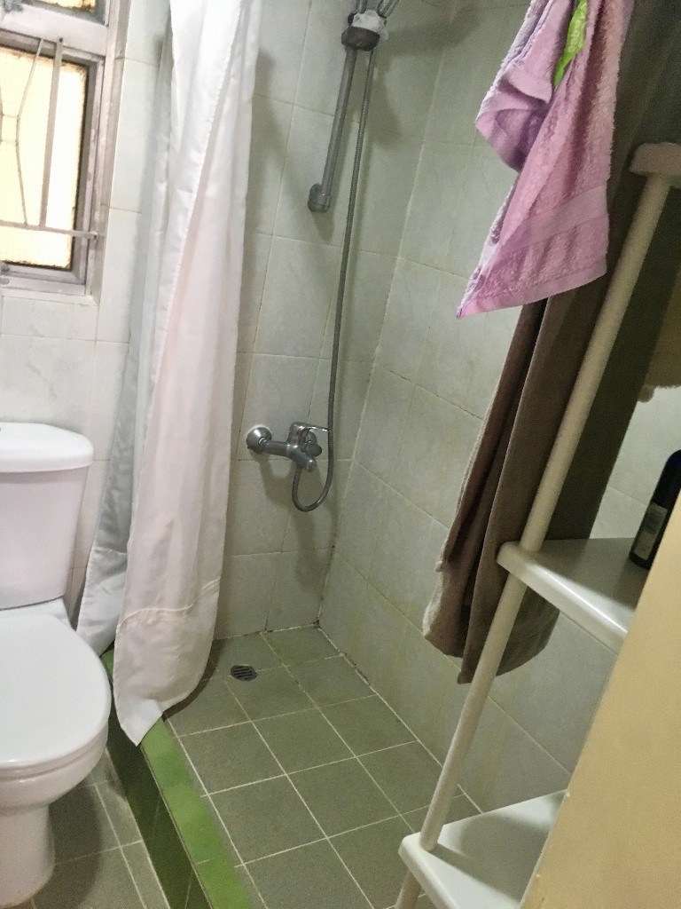 Spacious furnitured single room in North Point with 7.8k - 北角 - 房間 (合租／分租) - Homates 香港