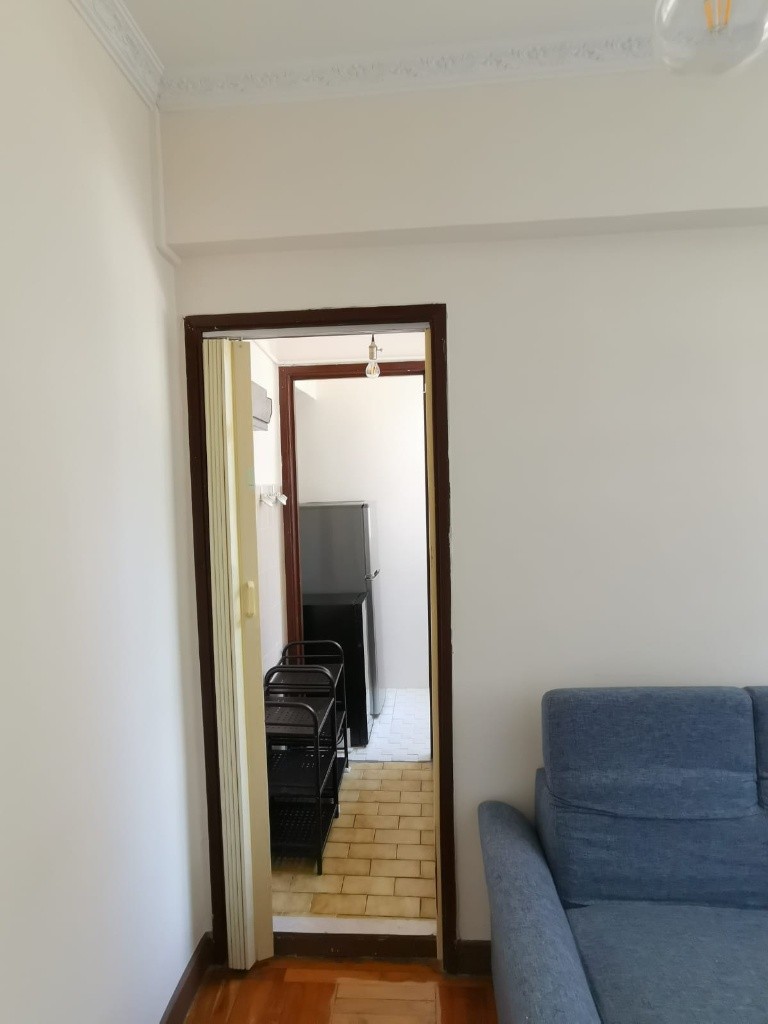 2 mins to HKU station.  Clean, tidy whole flat facilitate with wardrobe/sofa. Suitable for single or couple.  - 西區 - 住宅 (整間出租) - Homates 香港