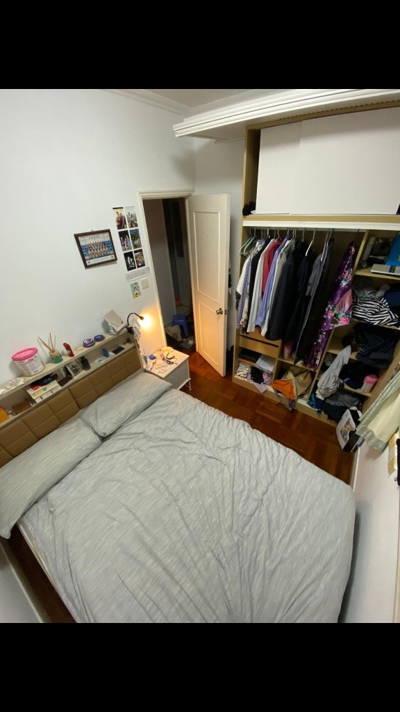 Room for rent in flat of 3. 5 minutes walk from Soho and Sheung Wan MTR. - Sheung Wan/Central - Bedroom - Homates Hong Kong