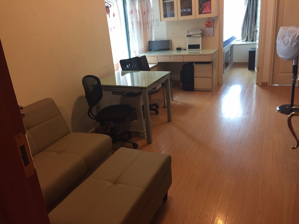 Modern Single room to let, suitable for Airline girl or student, female only. - Fan Ling - Flat - Homates Hong Kong