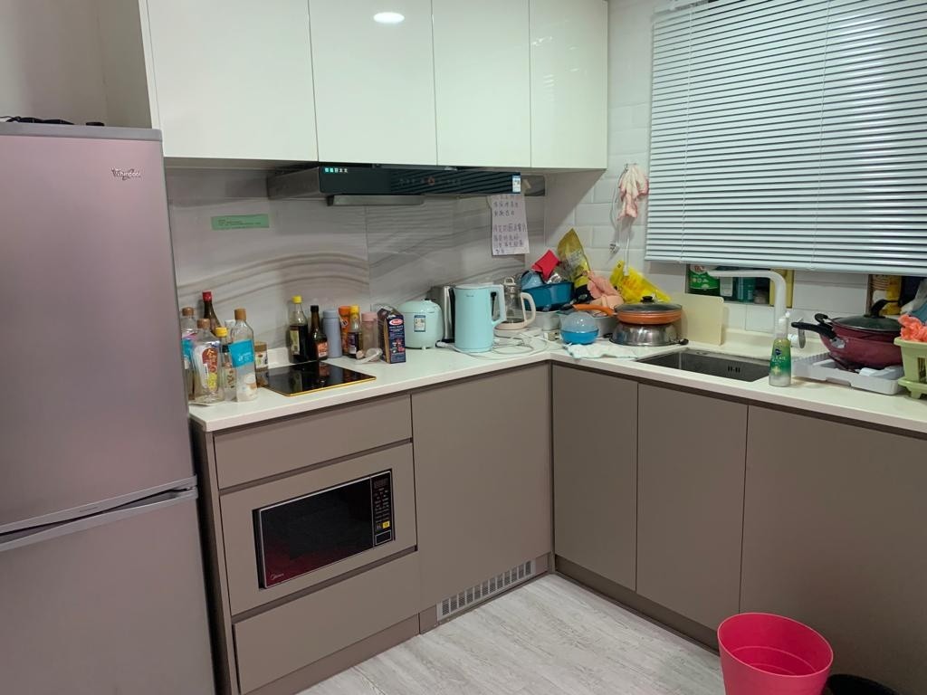 D002 Yau Ma Tei Female Coliving Space for rent - 旺角/油麻地 - 房間 (合租／分租) - Homates 香港