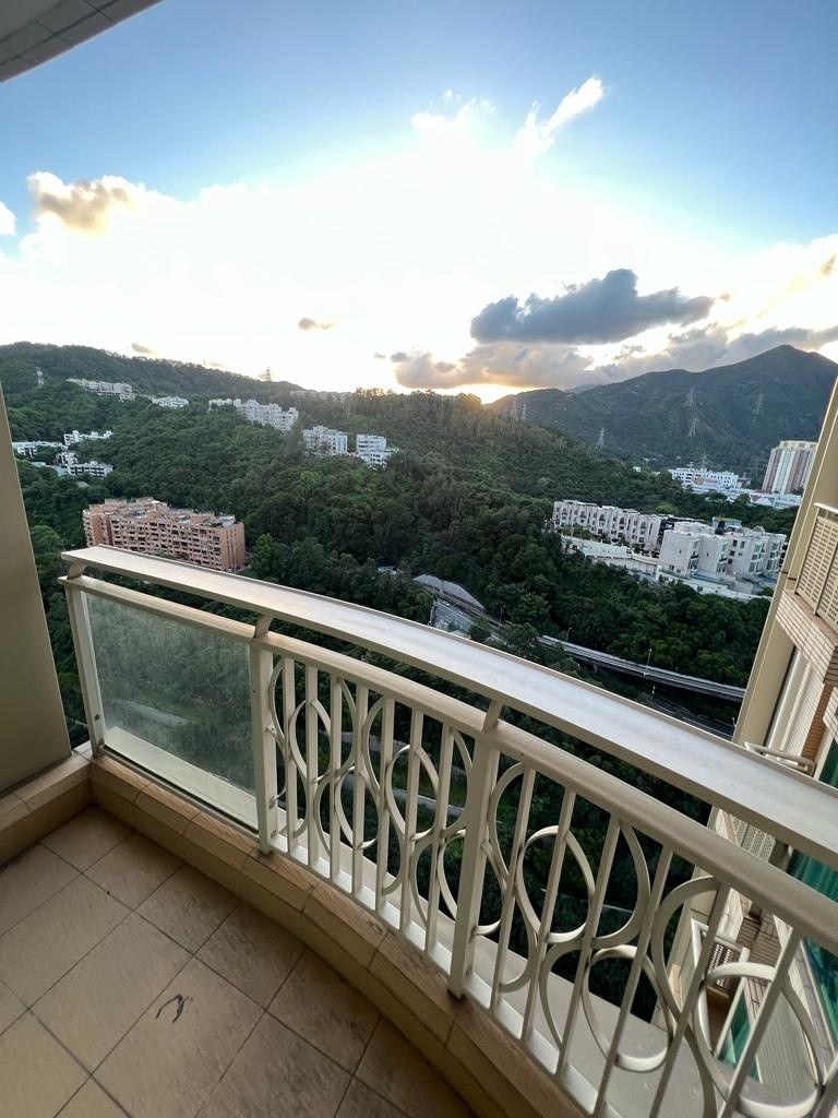 Room in condo in Tai Wai - 沙田/火炭 - 房間 (合租／分租) - Homates 香港