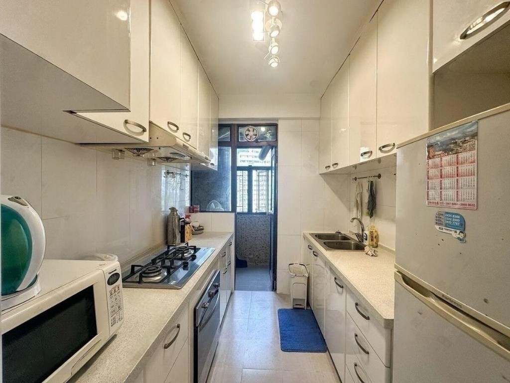 Newly Renovated Sheung wan Apt Near IFC Mall - 上環/中環 - 住宅 (整間出租) - Homates 香港