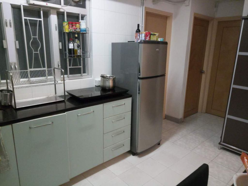 Large furnished room for rent in Wan Chai, only a few minutes away from Wan Chai MTR station - 灣仔 - 房間 (合租／分租) - Homates 香港