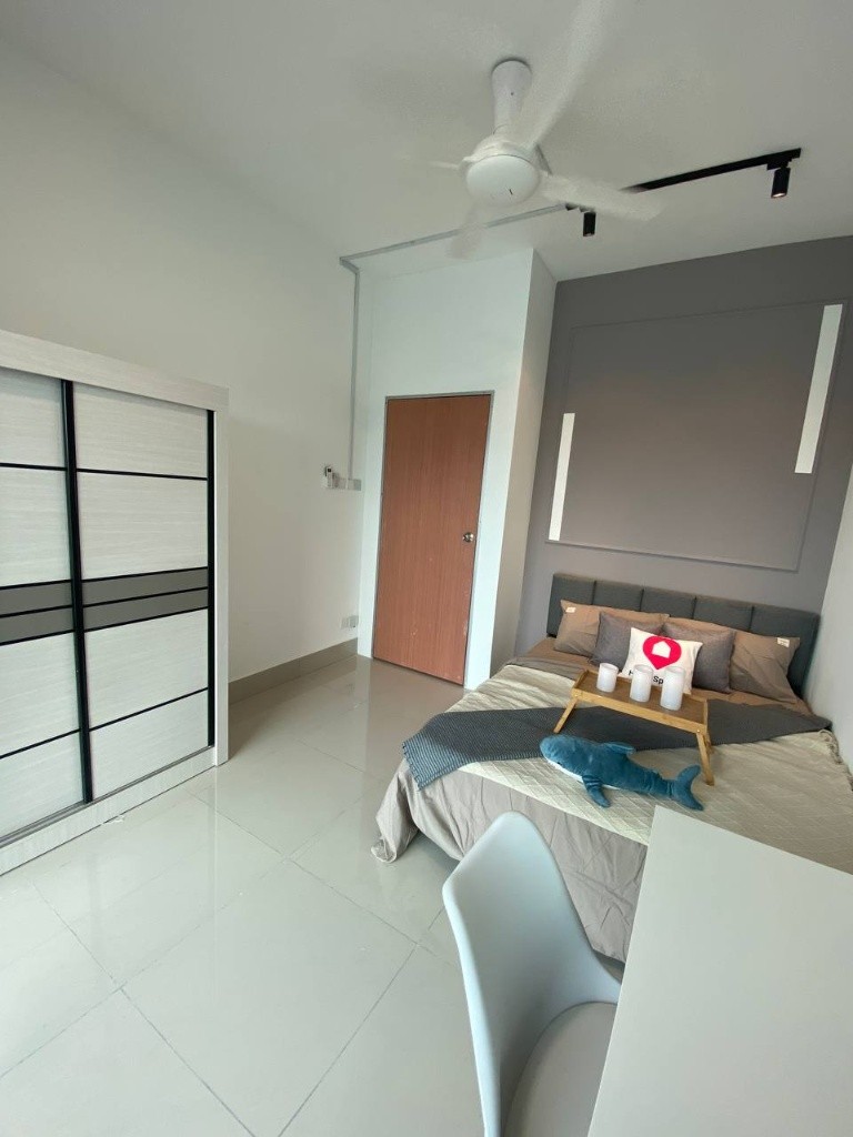 ⚠️Available Now !! LOW Deposit !!🔥🌃Middle Balcony Room📍Razak City Resident @ Sungai Besi - Wilayah Persekutuan Kuala Lumpur - 房間 (合租／分租) - Homates 馬來西亞