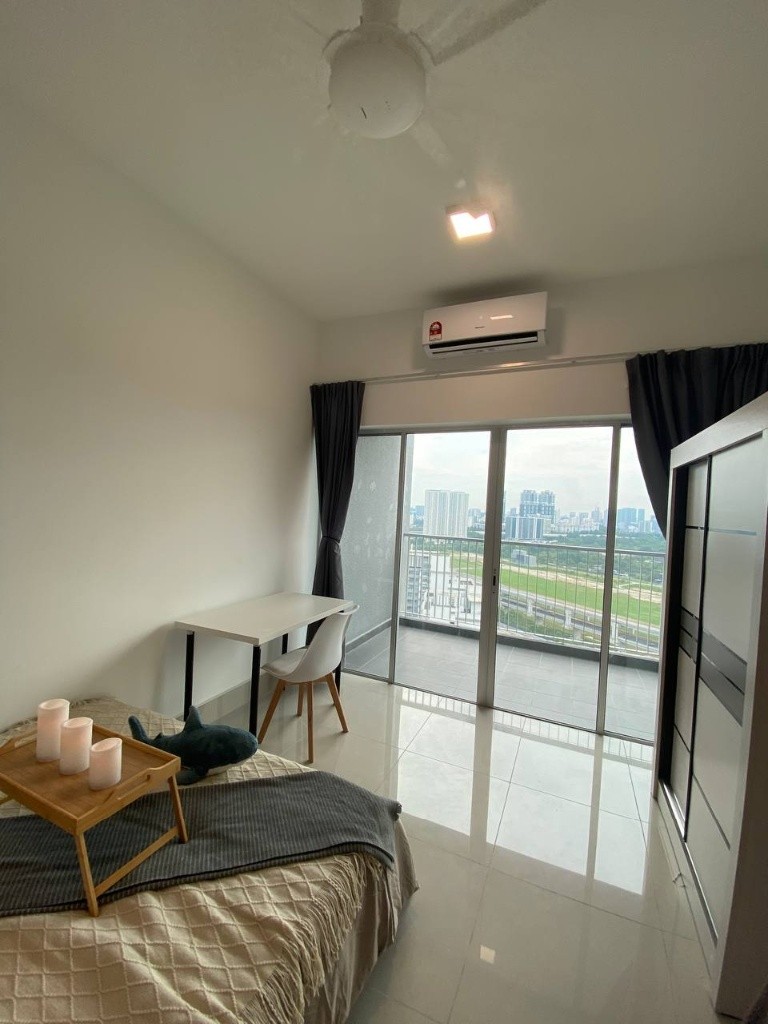 ⚠️Available Now !! LOW Deposit !!🔥🌃Middle Balcony Room📍Razak City Resident @ Sungai Besi - Wilayah Persekutuan Kuala Lumpur - 房間 (合租／分租) - Homates 馬來西亞