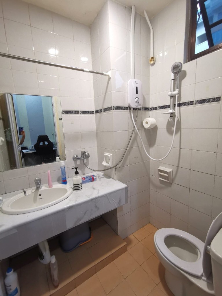 Aljunied MRT / Master Bedroom / For 2 Person / Moro Mansions - Aljunied ...