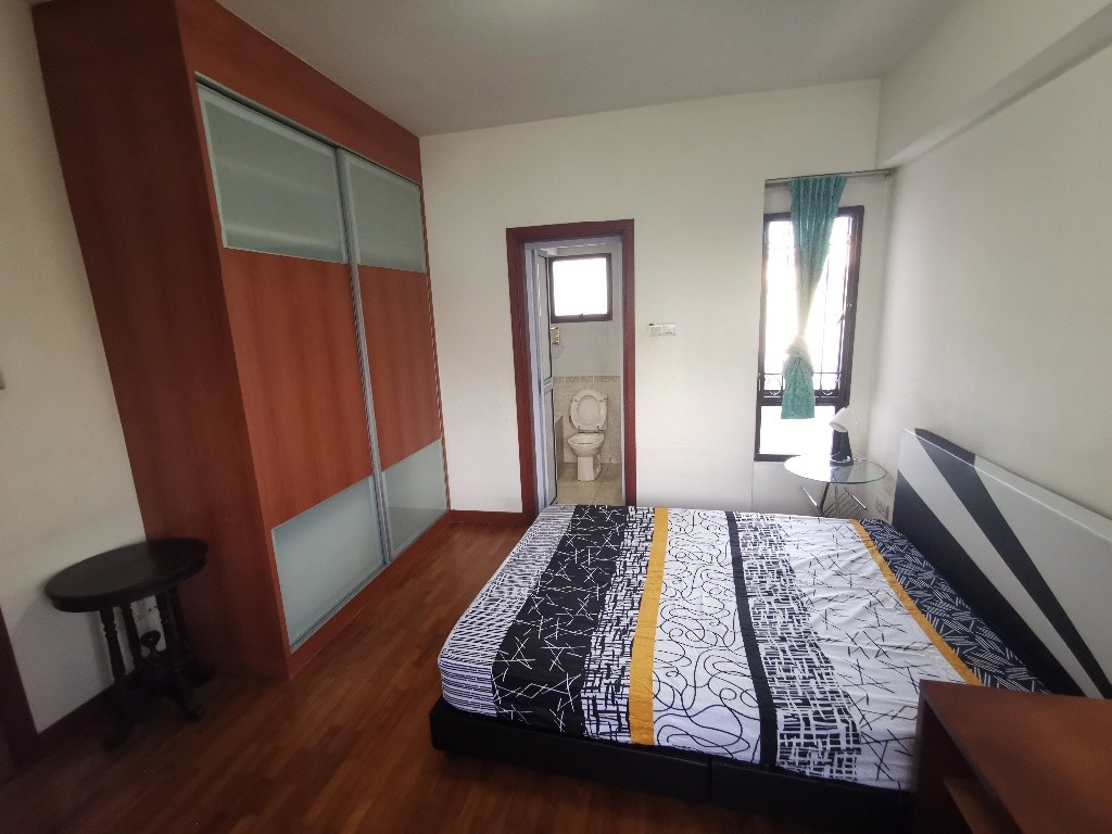 The Mayfair - Master Room/Chinese Garden MRT /Boon Lay / Jurong /  Available 05 November  - Jurong East - Bedroom - Homates Singapore