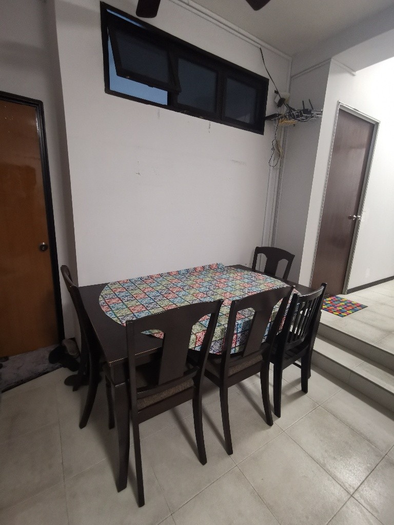 Immediate Available - Common Room/Strictly Single Occupancy/no Owner Staying/No Agent Fee/Cooking allowed/ Toa Payoh MRT / Novena MRT /Balestier - Novena - Bedroom - Homates Singapore