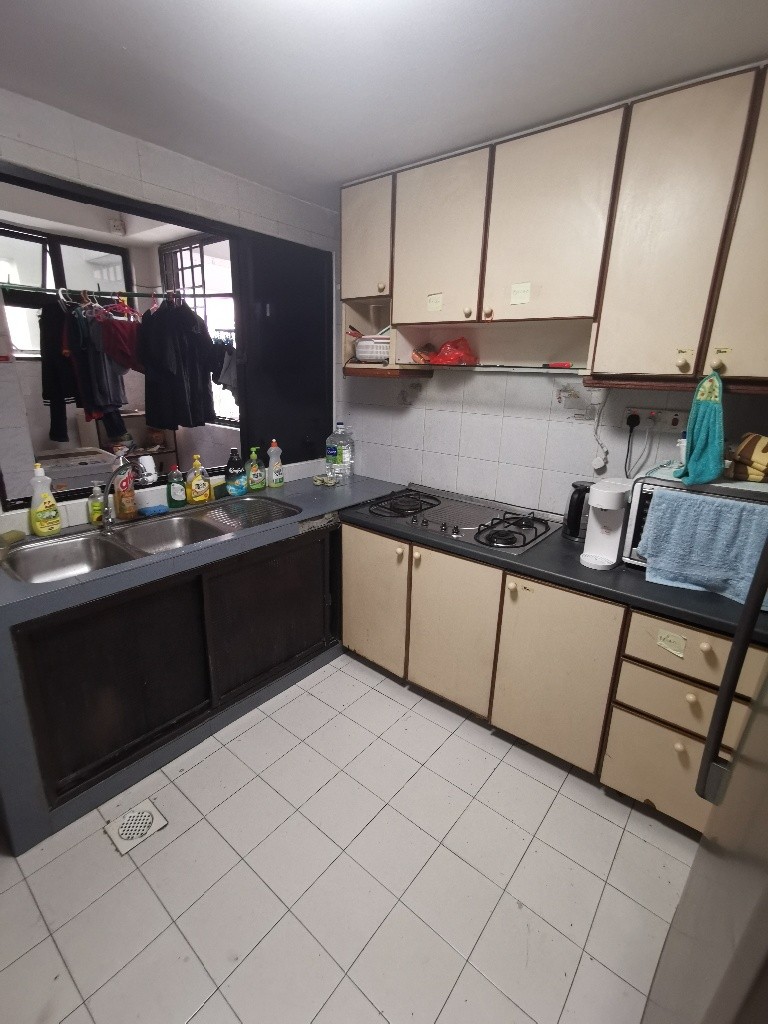 Immediate Available - Common Room/Strictly Single Occupancy/no Owner Staying/No Agent Fee/Cooking allowed/ Toa Payoh MRT / Novena MRT /Balestier - Novena - Bedroom - Homates Singapore