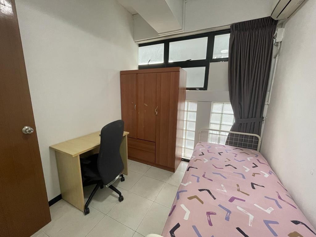 Immediate Available - Common Room/Strictly Single Occupancy/no Owner Staying/No Agent Fee/Cooking allowed/ Toa Payoh MRT / Novena MRT /Balestier - Novena - Bedroom - Homates Singapore