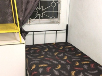 Available 22 May -Common Room/FOR 1 PERSON STAY ONLY/Wifi/No owner staying/No Agent Fee/Cooking allowed/Near Lavender MRT/Nicoll Highway MRT / Bugis MRT  - 200 Jalan Sultan,#14-08 Textile Centre, Singapore 199018