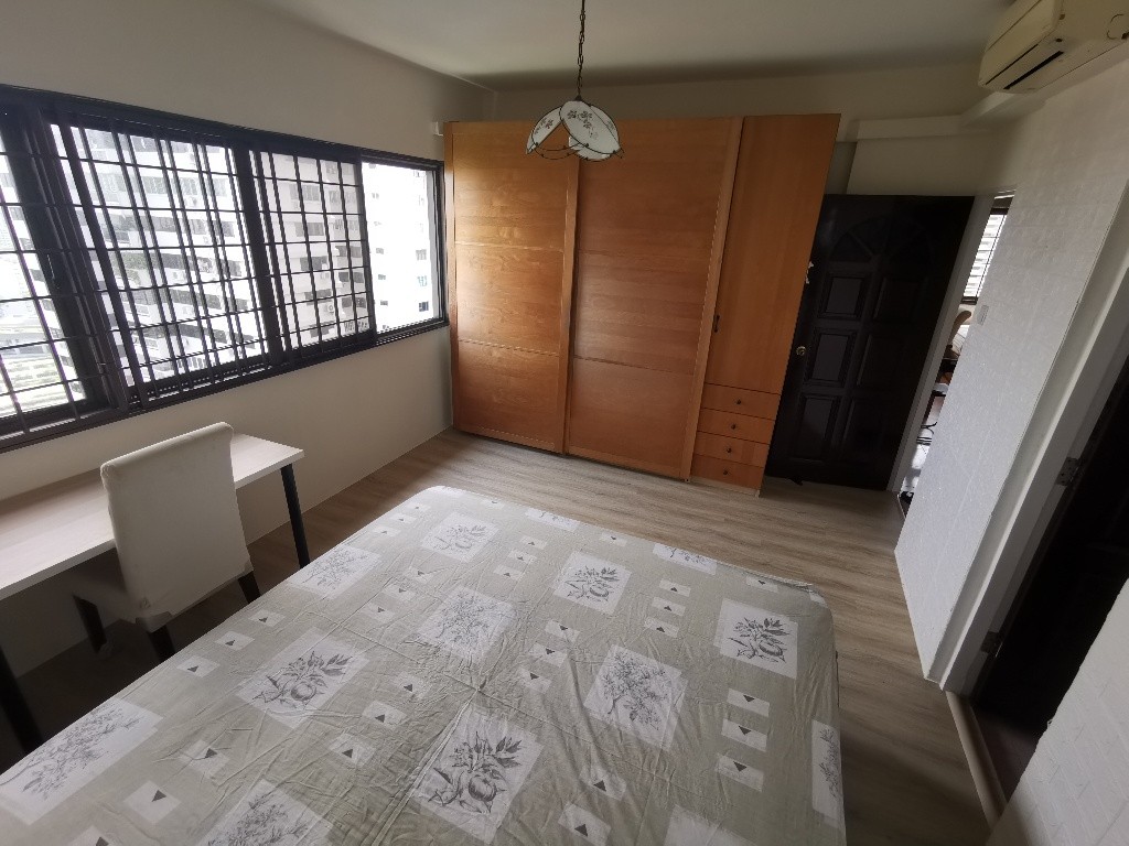 Master Room/no Owner Staying/No Agent Fee/Cooking allowed / Near ...