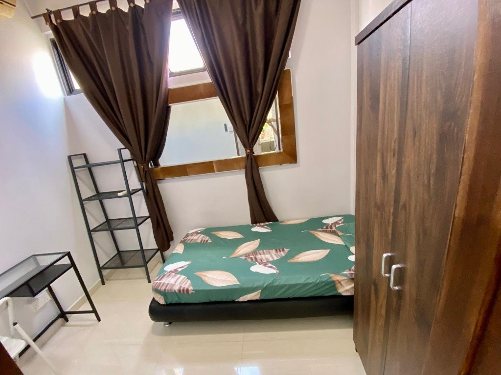 Available 11 July - Common Room/Strictly Single Occupancy/no Owner Staying/No Agent Fee/Cooking allowed/Near Somerset MRT/Newton MRT/Dhoby Ghaut MRT - Newton - Bedroom - Homates Singapore