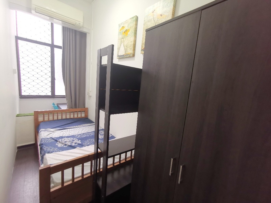 Available 6  Sep/1  person stay/Ari-con / Wifi/no Owner Staying/No Agent Fee/Cooking allowed/Kembangan MRT / Bedok MRT/ Eunos  MRT - Eunos - Bedroom - Homates Singapore