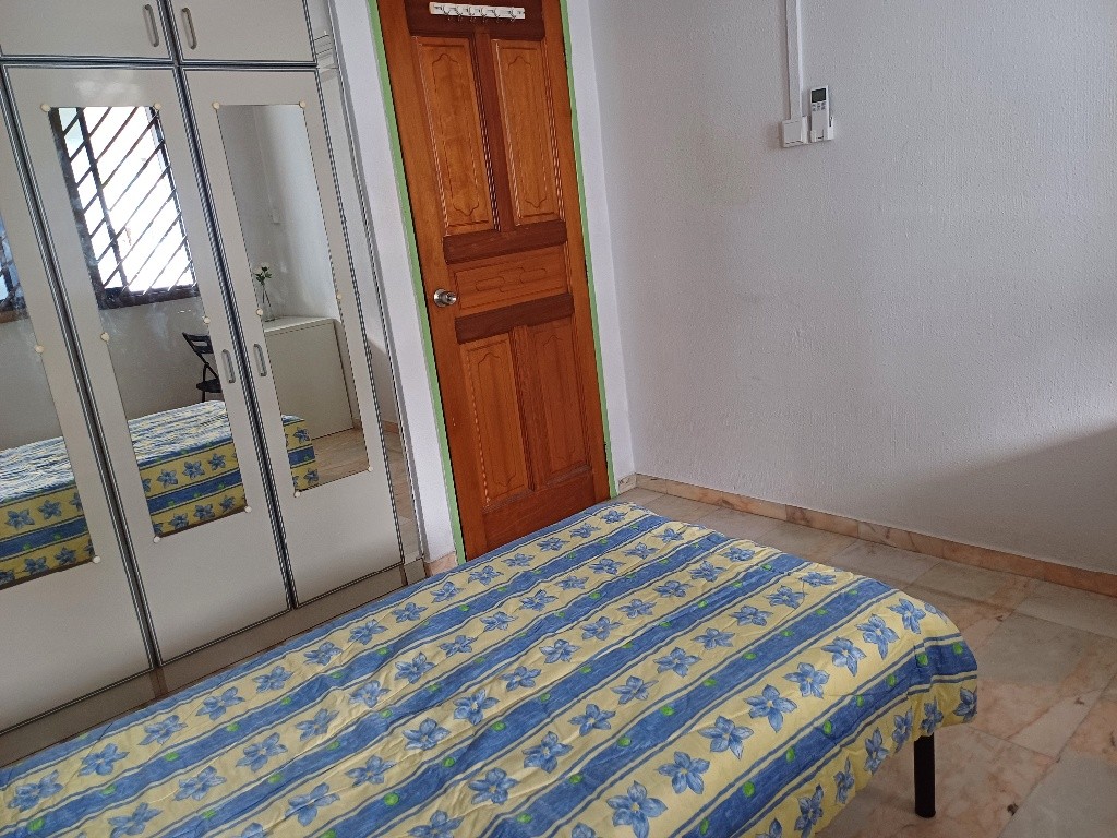 Cosy Common Rm for Rent - Male Only @Teban (Jurong East)   - Jurong East - Bedroom - Homates Singapore