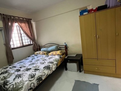 FOR LEASE TAKEOVER: Master bedroom with attached bathroom for rent near 🟢 Chinese Garden MRT and 🟢🔴 Jurong East MRT - 303 JURONG EAST STREET 32