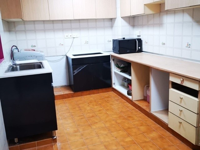 Available 28 Sep - Common Room/1 person stay/no Owner Staying/Wifi/Aircon/No Agent Fee/Cooking allowed/Bugis MRT/ Lavender / Nicoll Highway MRT / Katong  - Bugis - Bedroom - Homates Singapore