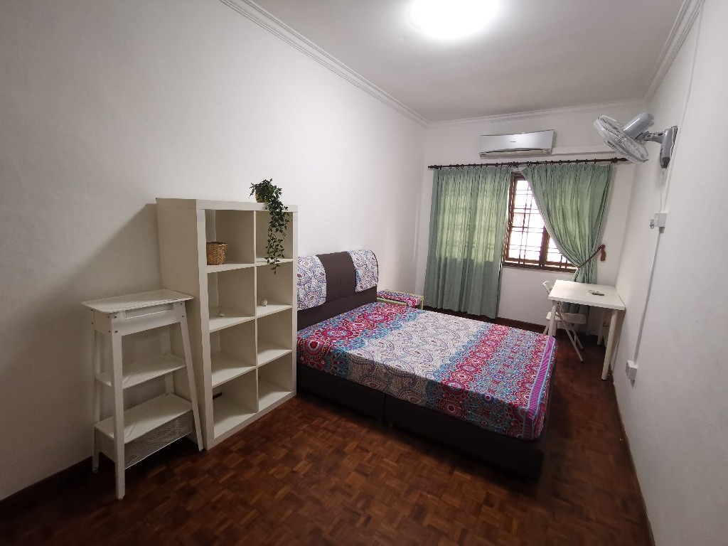 Available 8 Sep/Common Room/FOR 1 PERSON STAY ONLY/Wifi/No window/Light cooking allowd/No owner staying/No Agent Fee/Near Novena MRT/Toa Payoh MRT/Caldecott MRT - Novena 諾維娜 - 分租房間 - Homates 新加坡