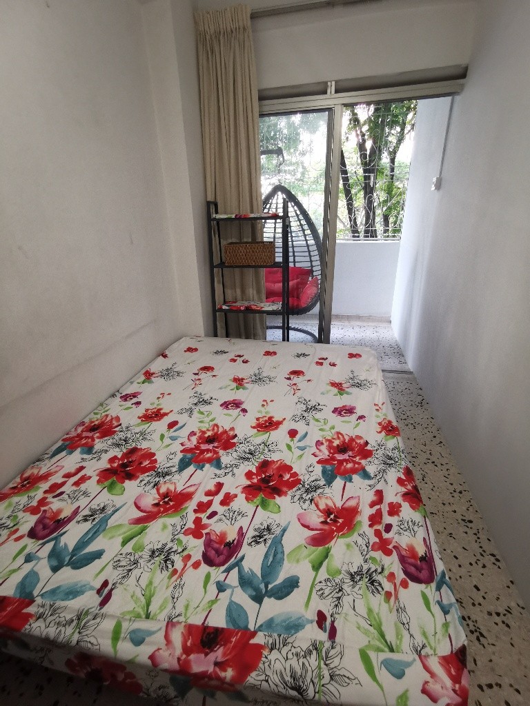 Tanglin / River Valley / Orchard - Kum Hing Court - Balcony Queen Room- Available Now, Property, Rentals, Room Rentals - Tanglin - Bedroom - Homates Singapore