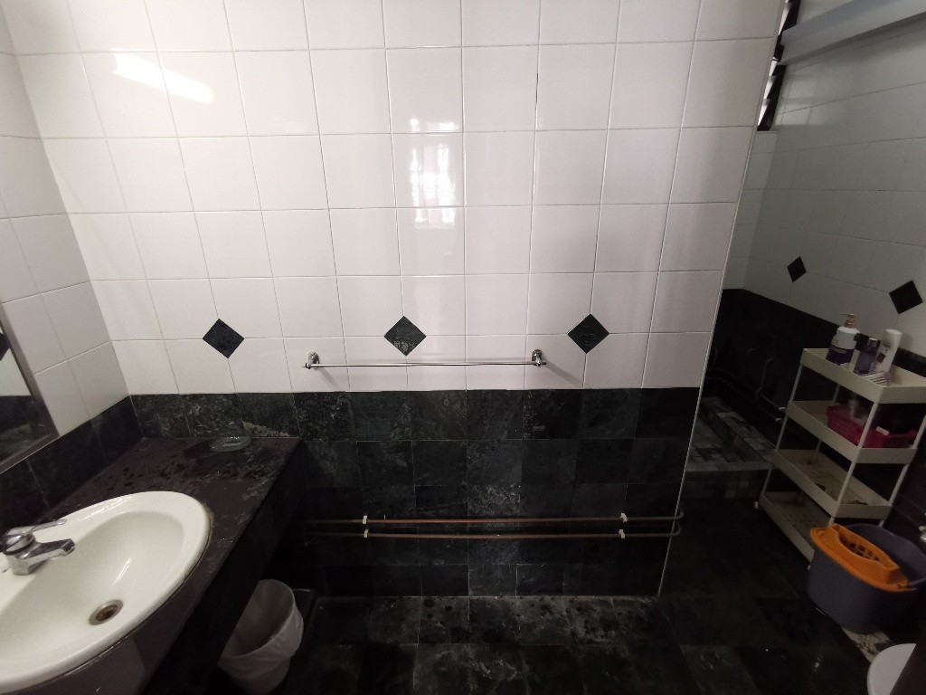 Normal room/Long term rental/For 1person stay only/no Owner Stay on/No Agent Fee/Cooking allowed/ Near Somerset MRT / Orchard MRT / Fort Canning MRT/ ImmediateAvailable  - River Valley - Bedroom - Homates Singapore