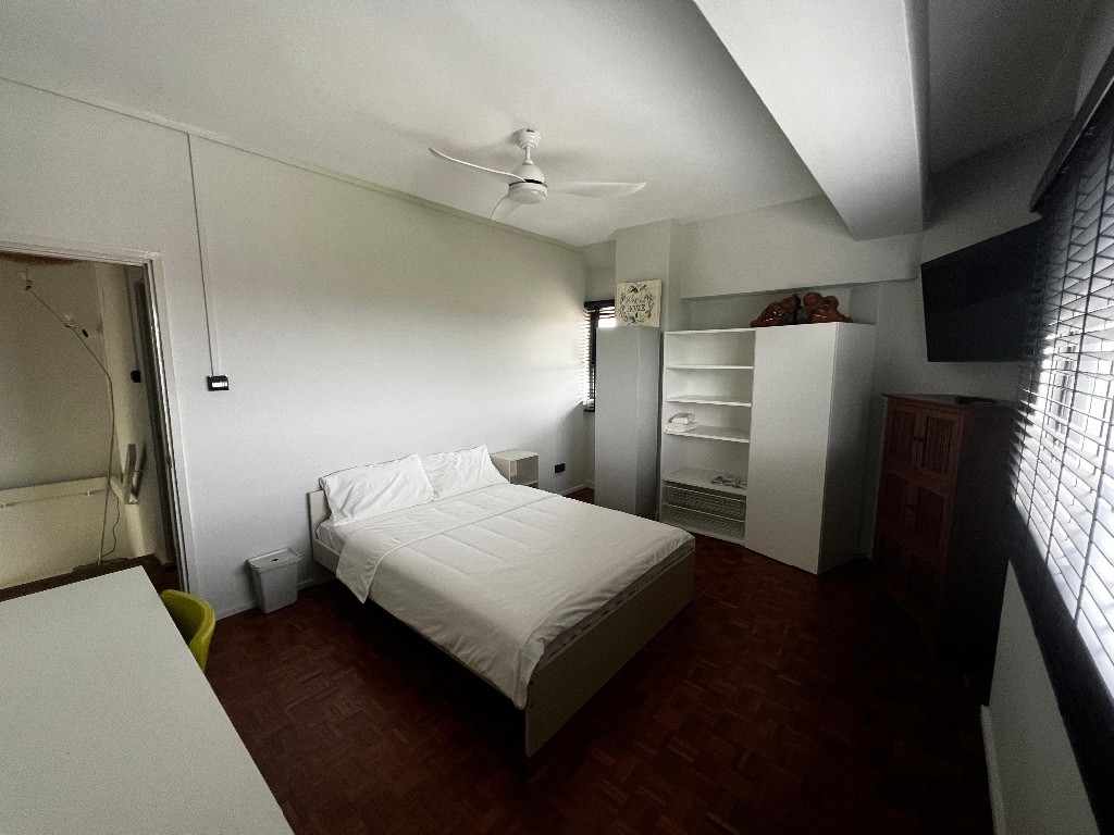 Room for Rent at Bukit Timah - Beauty World - Flat - Homates Singapore