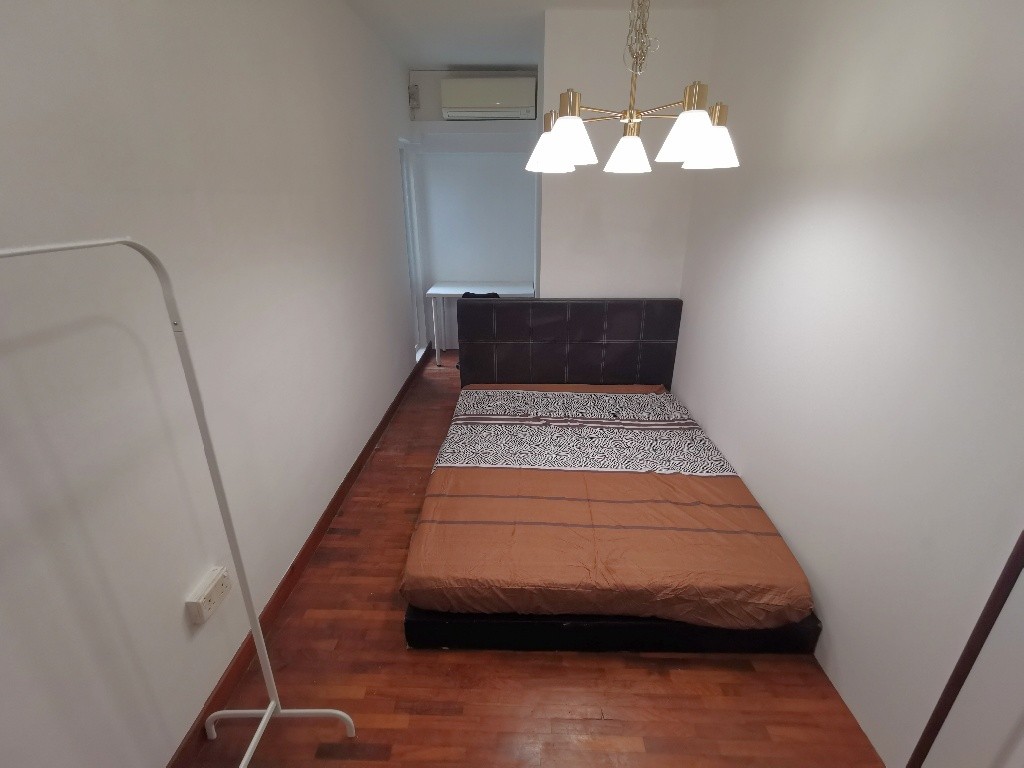 Immediate Available/ Common Room / 1 Person stay / Shared Bathroom / WIFI / Air-Con / No Owner Staying / No Agent Fee / Cooking Allowed / Near Braddell MRT / Marymount MRT / Caldecott MRT - Braddell - - Homates Singapore