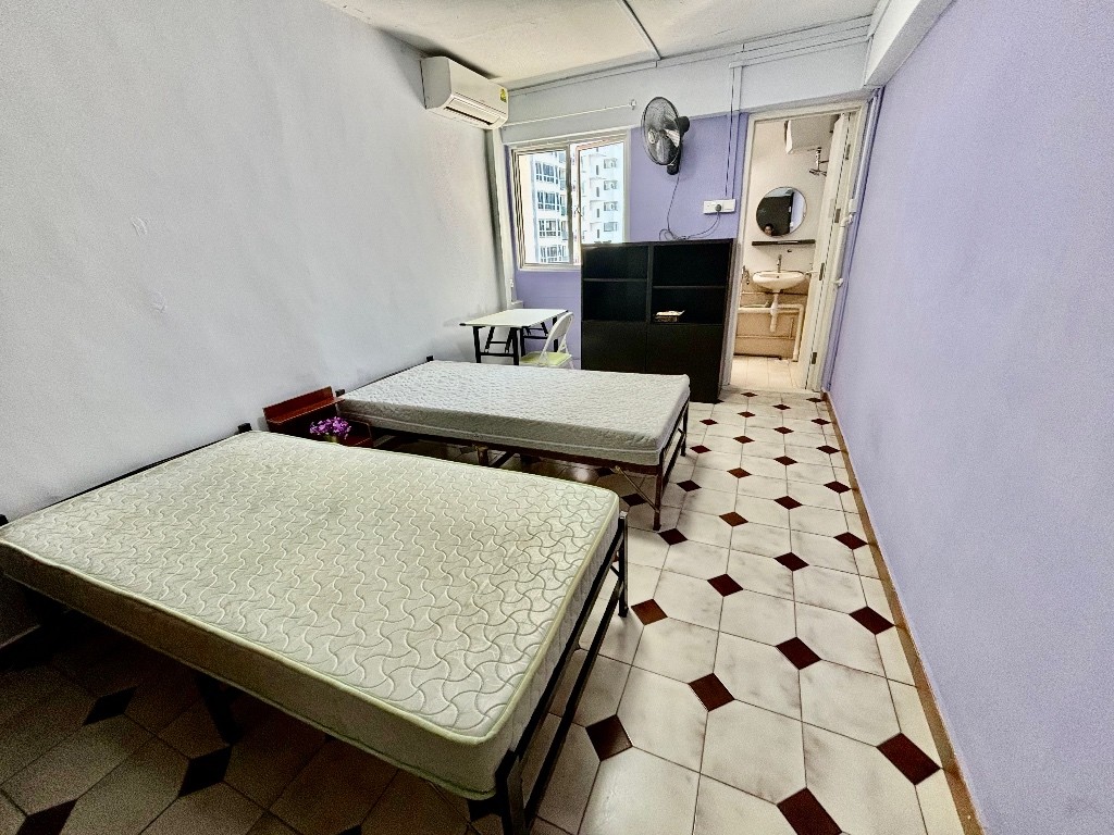 Rental of master bedroom for 2 females - Clementi 金文泰 - 分租房间 - Homates 新加坡